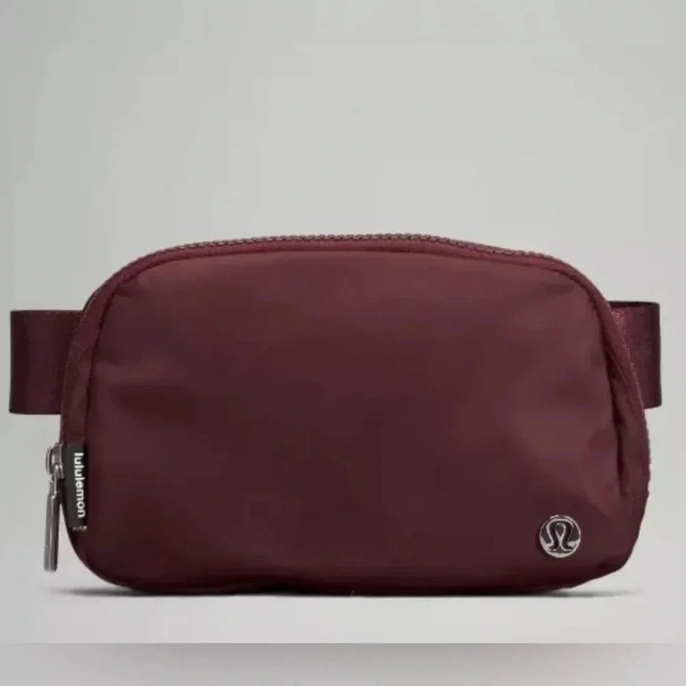 🆕❤️ Lululemon Everywhere Belt Bag Red Merlot - Picture 6 of 6